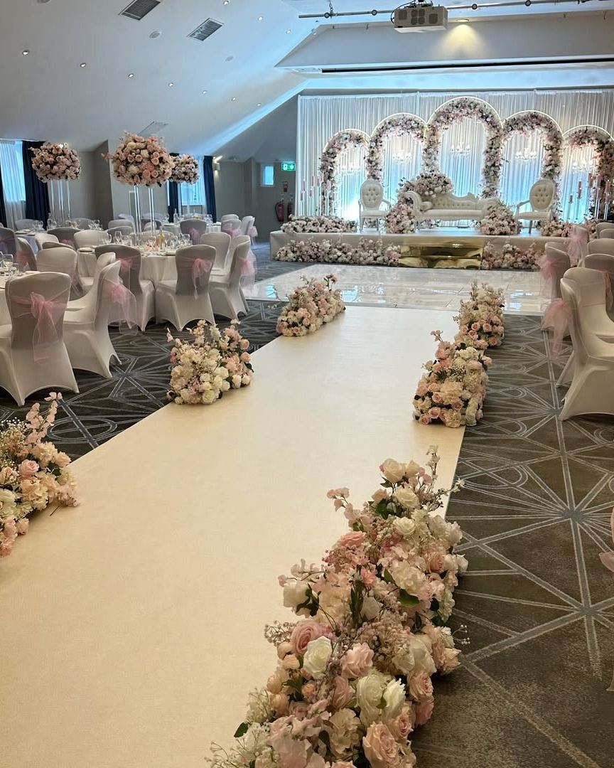 Grand wedding banquet hall decoration in Haryana